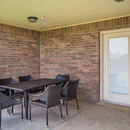 Cheerful 3 Bedroom Home, King Bed, 10 Min From Palo Duro Canyon, Fireplace, Washer Dryer Extérieur photo
