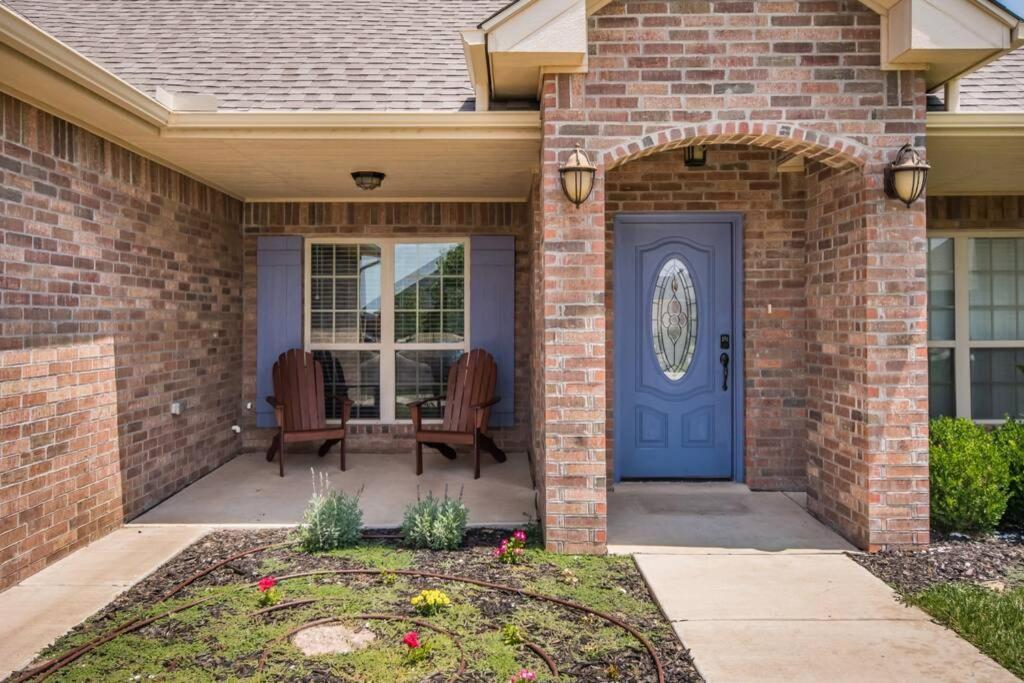 Cheerful 3 Bedroom Home, King Bed, 10 Min From Palo Duro Canyon, Fireplace, Washer Dryer Extérieur photo