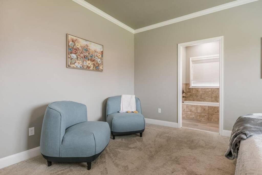 Cheerful 3 Bedroom Home, King Bed, 10 Min From Palo Duro Canyon, Fireplace, Washer Dryer Extérieur photo